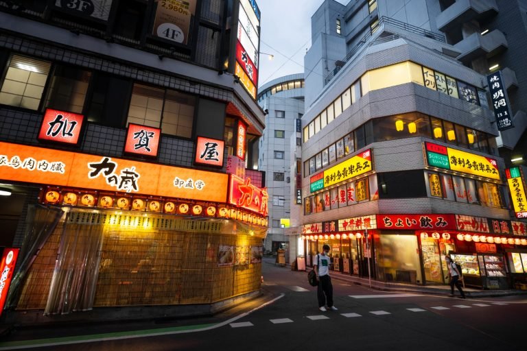 Everyday life in modern Hiroshima beyond memorial spaces