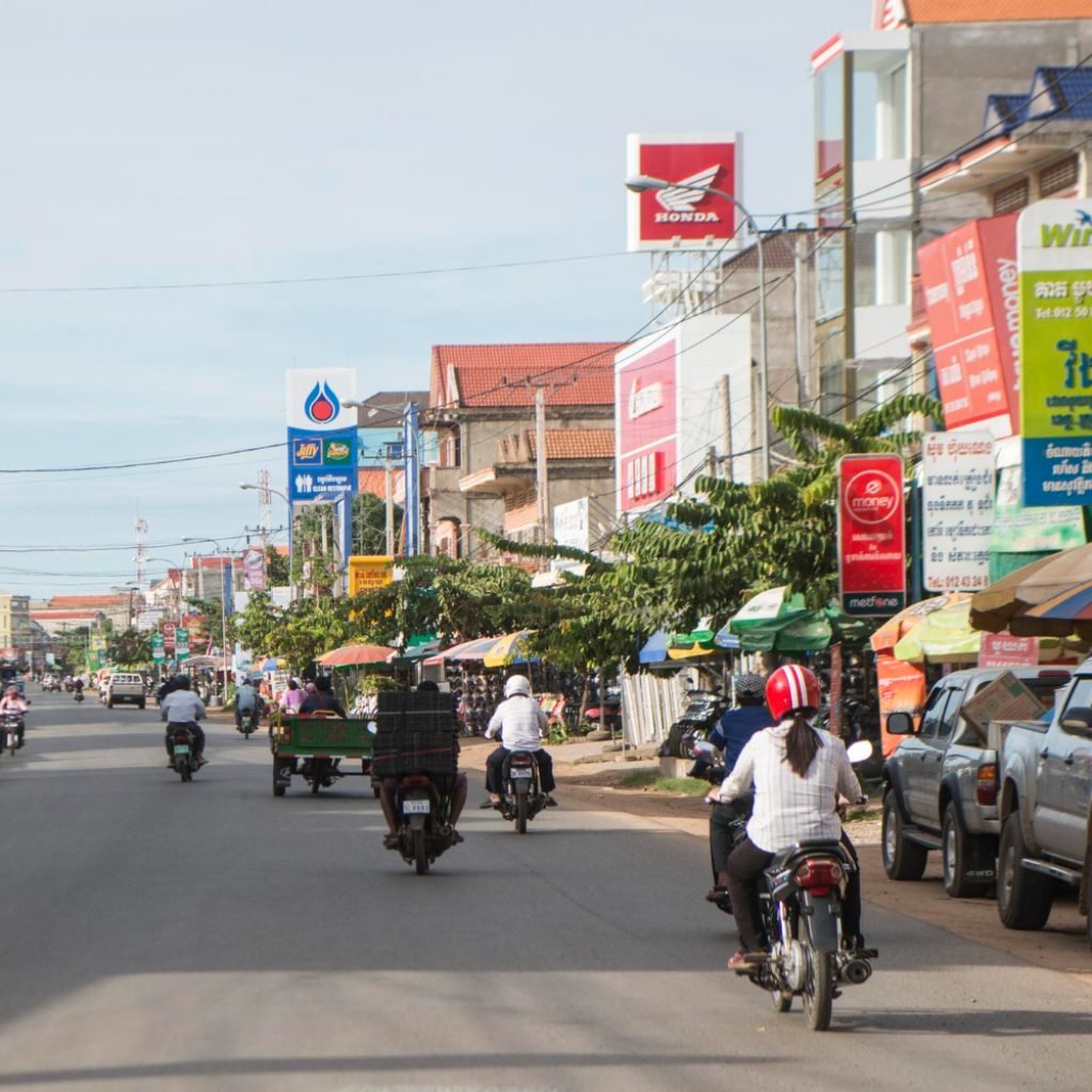 Phnom Penh daily routines on historical ground